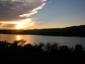 columbia river sunset